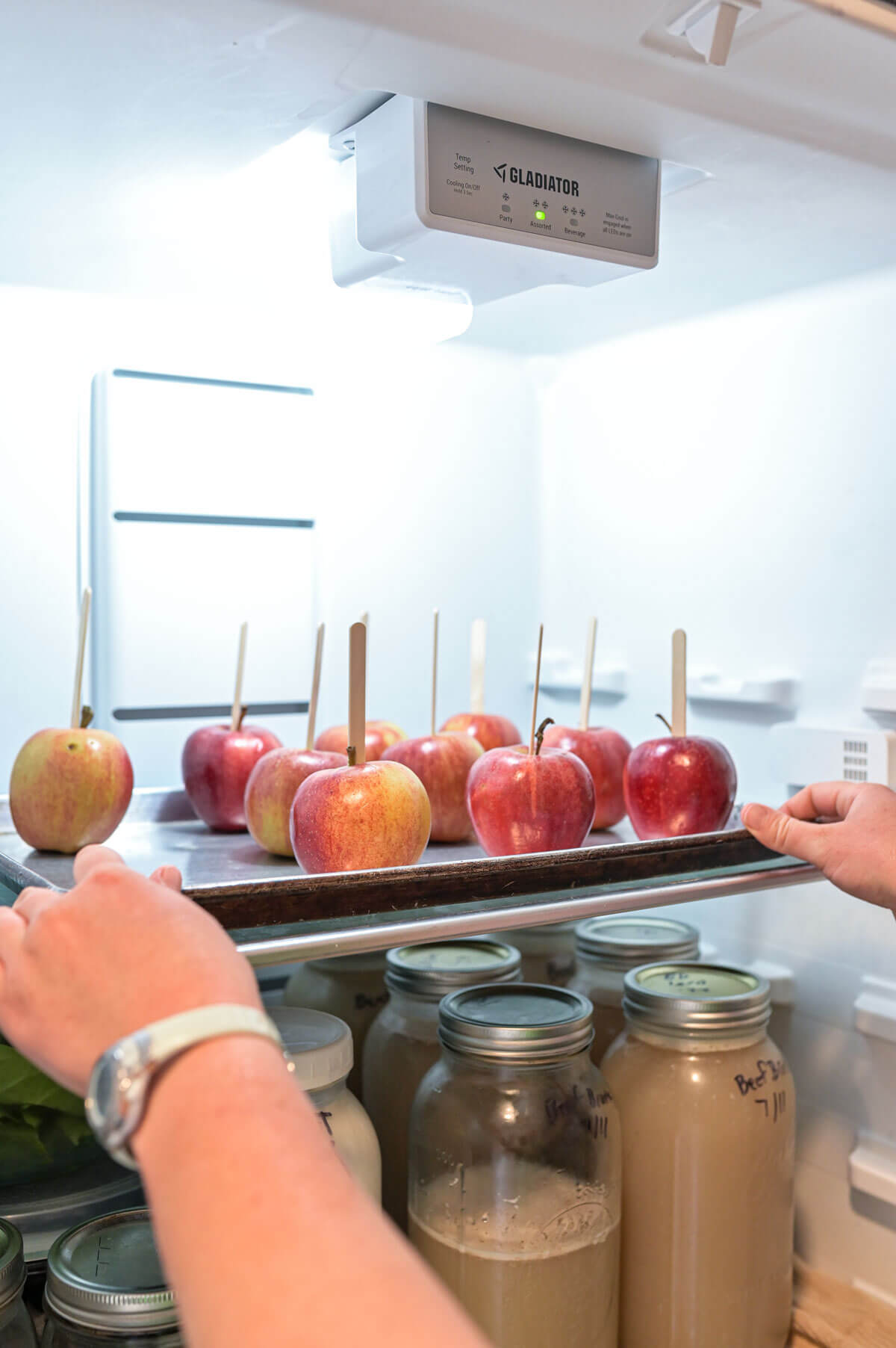 How to Make Caramel Apples — Homesteading Family