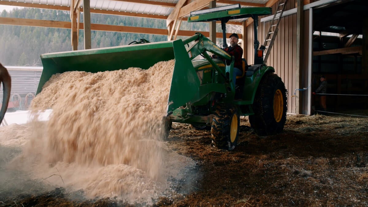 Deep Bedding Method for Livestock (Cleaner Barns & Healthier Animals