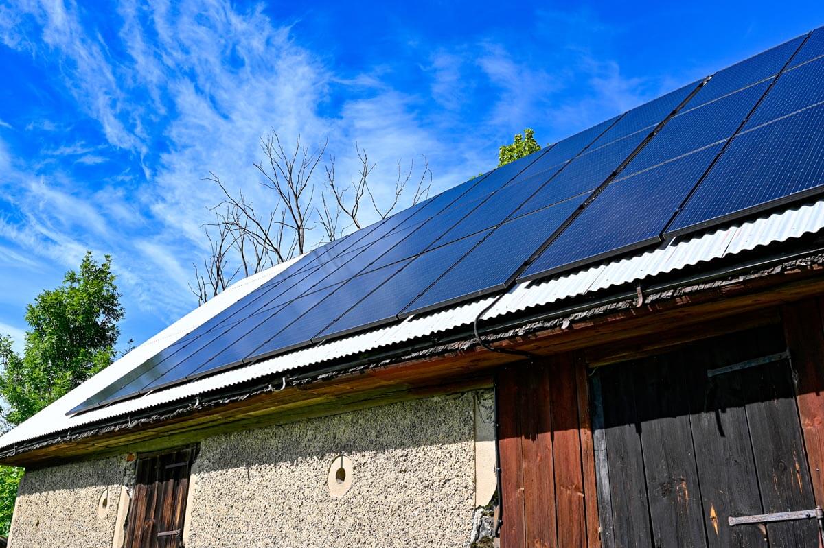 Going Off-Grid with Solar Power — Homesteading Family - Homesteading Apartments With Solar Power