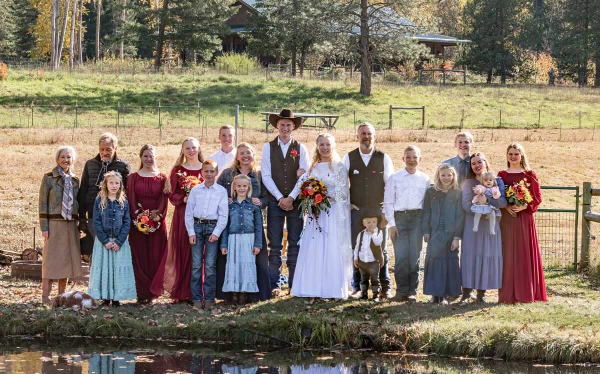 A large family on a wedding day.