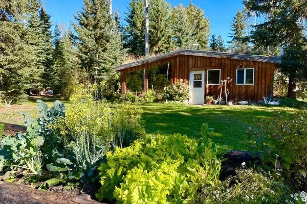 Gridlessness_Off-Grid-House An off grid cabin.